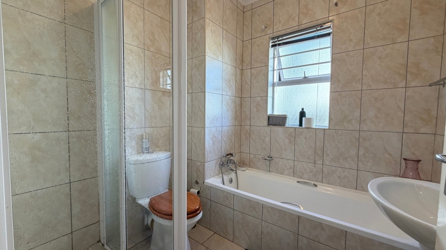 3 Bedroom Property for Sale in Stellenbosch Central Western Cape